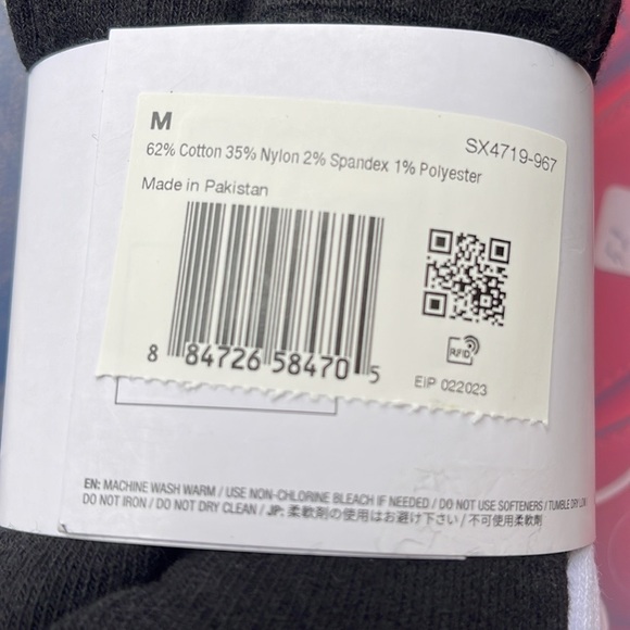 Nike (3 pairs) Performance
Multi-Color Cushioned Crew Socks
SX4719-967 - Picture 7 of 16